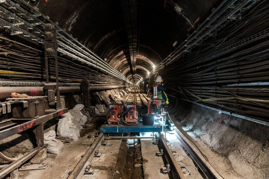 M3 metró: a további munkálatok áramtalanítás mellett végezhetők el, ezért szükséges az ideiglenes nyári lezárás