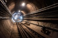 M3-as metró: bemutatjuk, hogyan ellenőrzik az alagútban végzett elektromos munkákat